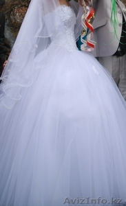 Продам свадебное платье и  перчатки,   #41951