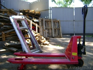 Продаю вилочный погрузчик с гидроподъёмом 2 тонны типа 
