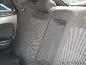 Mazda 323F,  1994 белая #67668