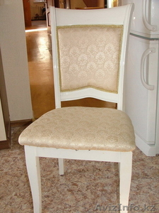 Продам пуфик,  стулья,  столики тумбу,  трюмо,  телевизор . Недорого по договорен. #76862