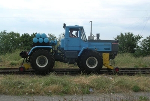 Маневровый тягач на комбинированном пневморельсовом ходу ТМ1.175  #84979