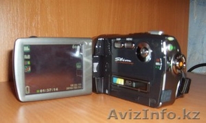 Продам видеокамеру  Sony #115399