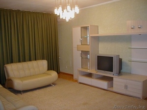 Продам 3-комнатную квартиру в центрне Алматы по адресу Амангельды - Калинина #133829