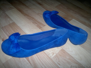 Продам НОВЫЕ балетки синие,  замшевые! #192381