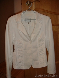 продам недорого куртки - ветровки и пиджак размер 42-46 #205603