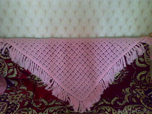 Ажурная шаль из полушерсти розового цвета #234086