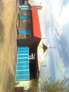 Дом с продуктовым магазиномдействующим #279401