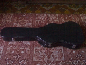Продам кейс для эл.гитары - состояние среднее цена 7000тг.  #336075