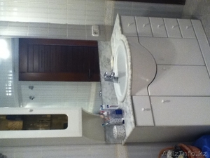 сдам 5-ти комнатную квартиру в центре города. #360689