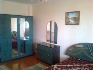 краткосрочная аренда квартиры в центре,  в новом доме #134218