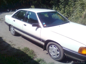 продаю автомобиль ауди 100 #351956