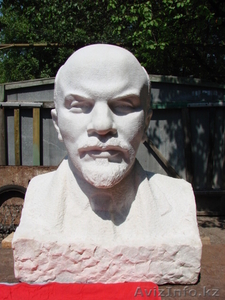Продаю бюст В.И.Ленина ( Белый мрамор ). Уникальный экземпляр.     #357825