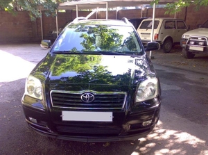 Toyota Avensis 2004 #408546