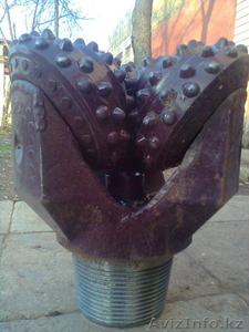 Куплю долото буровое,  шарошечное 215.9,  244.5,  250.8 окпв,  ткзпгв #424128