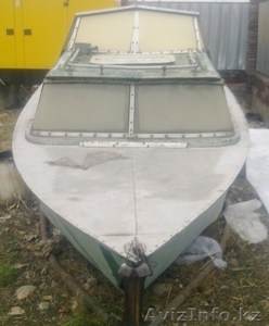 продаю катер в нормальном состояний! двигатель шести целиндровый,  объем 3 литра! #456625