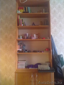 Продам полки книжные с тумбами под них  #466456