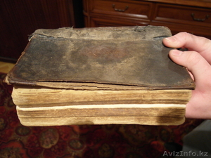 Экспонат Библия #467140