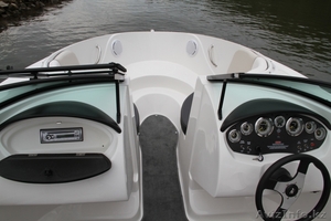 Продам новый спортивный катер Sea Ray 185 Sport  #482915