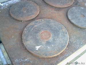 Электроплиту с духовкой на 380 v бу. В рабочем состояний. Сделано в ссср. Тел:  #549180