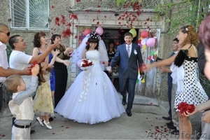 ПРОДАМ СВАДЕБНОЕ ПЛАТЬЕ И АКСЕССУАРЫ К НЕМУ !! #618599