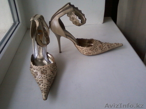 Продам женские летние туфли со стразами #642316