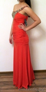 ПРОДАЮ ШИКАРНОЕ ВЕЧЕРНЕЕ ПЛАТЬЕ #647197