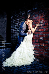 ESCADA STUDIO FILMS #660399