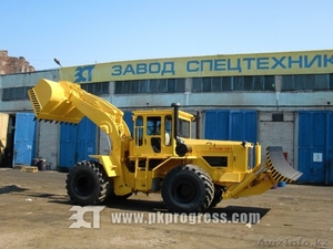 Продам спец шины , новые,  8 штук на спец трактора К-702 #660722
