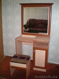 продается компьютерный стол #695339