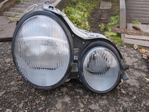 Продам переднии фары на мерс W210  #678765