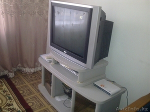 Срочно продам телевизор LG с подставкой #690545