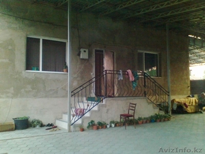 продам большой 2х этажный дом с молодым садом 16 соток земли  #708744