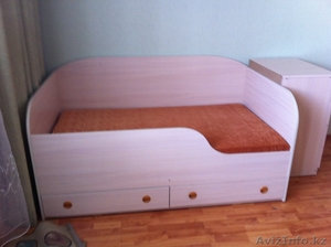 Продам торговое оборудование и кровати #719438