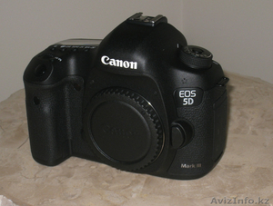 Canon 5D Mark II, Nikon D800, Canon EOS 5D Mark III #755286