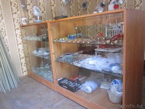 Продам витрины срочно. #762323