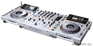 2x PIONEER CDJ 2000 & 1x DJM 2000 MIXER DJ PACKAGE + PIONEER HDJ 2000  #776386