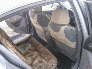 легковой автомобиль Ниссан Алтима #800765