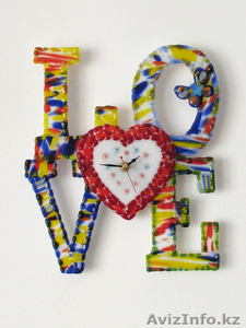 Часы из стекла 