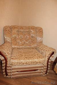 Продаю угловой диван  #830191