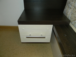 Продается кровать. Отличная большая двуспальная кровать в хорошем состоянии #818334