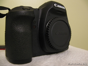 Canon Digital SLR Camera #899166