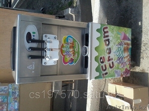 Фризер (аппарат для приготовления мягкого мороженого) #901197