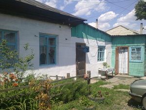 Продам дом,  район ж/д вокзала,  имеется участок 3 сотки и хоз. постройки. #910791