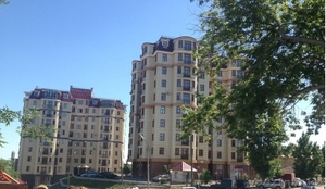 Элитное жилье на берегу реки, Центр города, живописный вид #917883