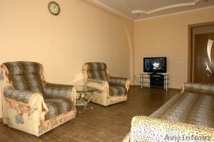 Сдам кв.2-ку чистую,  уютную,  в центре Актау на длит.срок в 5-этажке #913894