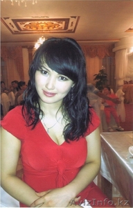 Молодая красивая певица #924231