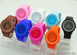 Часы «Color Watch» с разноцветными силиконовыми ремешками #932997