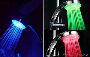 Душ с многоцветной подсветкой #924233