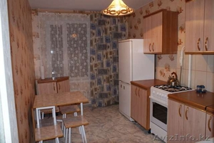 Сдам квартиру по суточно с ремонтом 1-2-3-4 в центре,  #940998