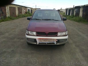 продаю Mitsubishi Space Wagon #965231